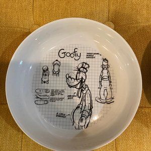 New  DISNEY Goofy Soup/Salad Plate White and Black